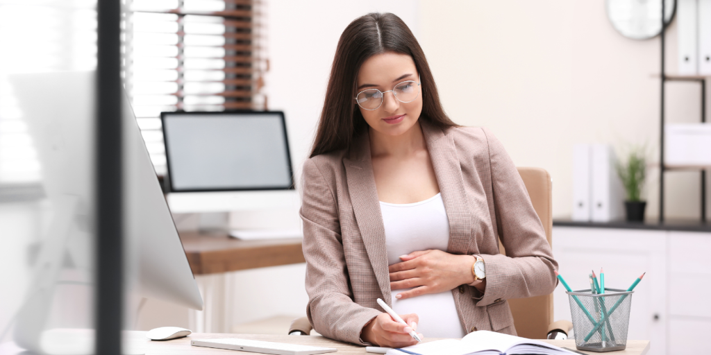 pregnant desk worker